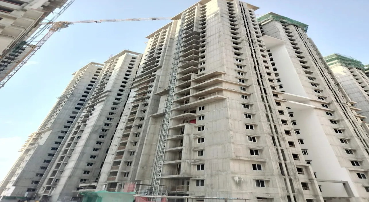(JUL 2025) BLOCK-B: 17TH FLOOR WALL PUNNING WORK IS IN PROGRESS