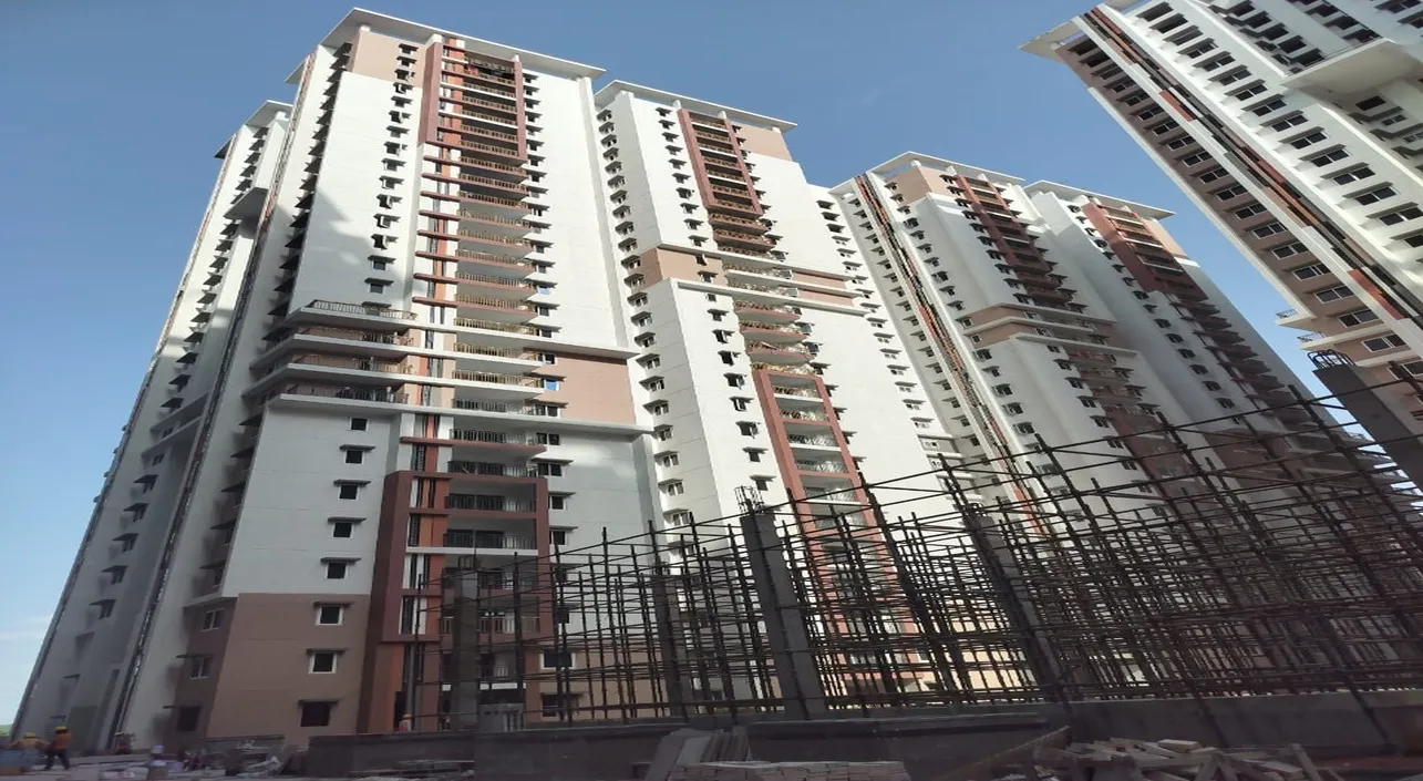 (JUL 2025) BLOCK-E: 26TH FLOOR WALL PUNNING WORK IS COMPLETED