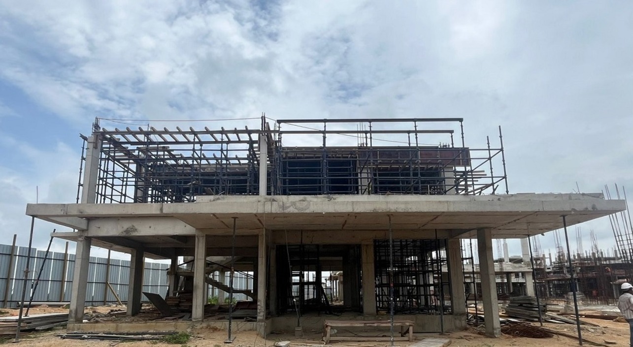 (JUL 2025) VILLA #51: FIRST FLOOR ROOF SLAB SHUTTERING WORK IS IN PROGRESS	