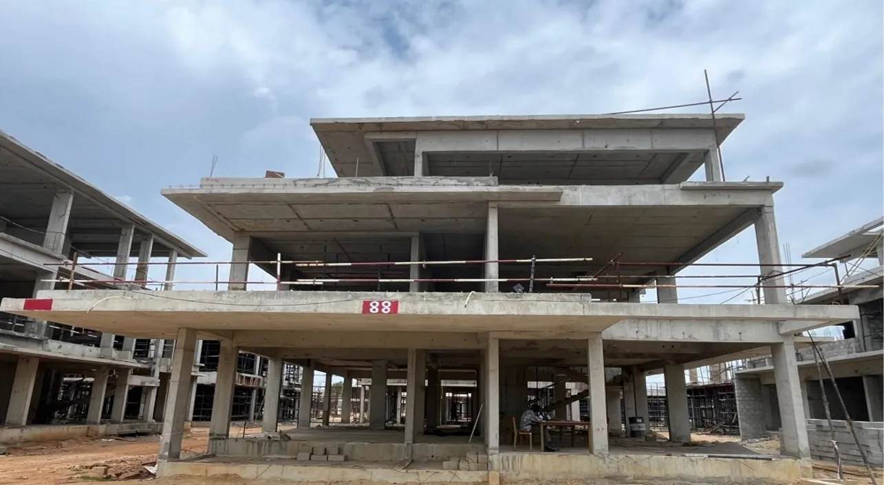 (JUL 2025) VILLA #88: SECOND FLOOR ROOF SLAB WORK IS COMPLETED