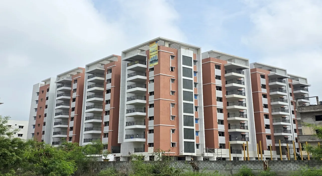 (JUL 2025) BLOCK: 8TH FLOOR BRICK WORK IS COMPLETED
